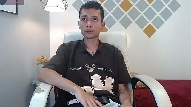 Snapshot of LucassSmith11 chatting on March 18, 2026, 7:04 pm LucassSmith11 online show from March 18, 2026, 7:04 pm