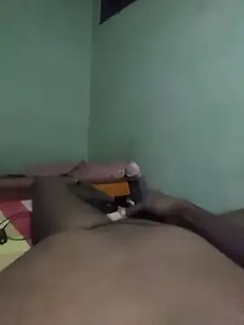 Snapshot of Noughty_Queen chatting on December 16, 2025, 7:40 pm Noughty Queen online show from December 16, 2025, 7:40 pm