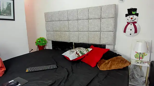 Snapshot of sofiia_smith_ chatting on December 5, 2025, 9:23 pm sofiia smith online show from December 5, 2025, 9:23 pm