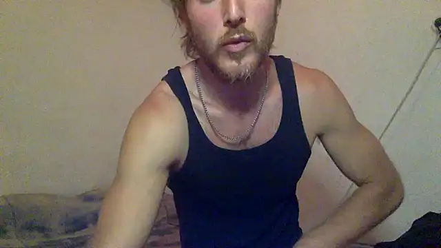 Snapshot of GuyValen chatting on December 16, 2025, 3:22 am GuyValen online show from December 16, 2025, 3:22 am