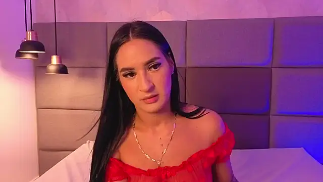 Snapshot of Emily_luve chatting on March 6, 2026, 8:04 pm Emily luve online show from March 6, 2026, 8:04 pm