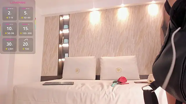 ayla velt online show from December 18, 2025, 7:50 pm