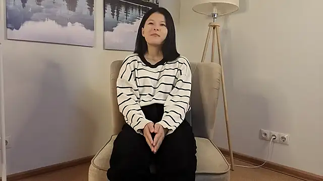 Snapshot of JudeSteuart chatting on November 30, 2025, 5:52 am JudeSteuart online show from November 30, 2025, 5:52 am