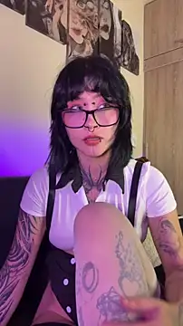 Snapshot of AryRousse chatting on December 15, 2025, 2:28 am AryRousse online show from December 15, 2025, 2:28 am