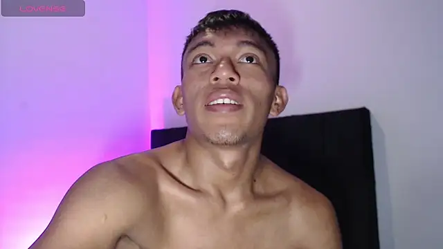 Snapshot of santinaughty chatting on December 14, 2025, 5:46 am santinaughty online show from December 14, 2025, 5:46 am