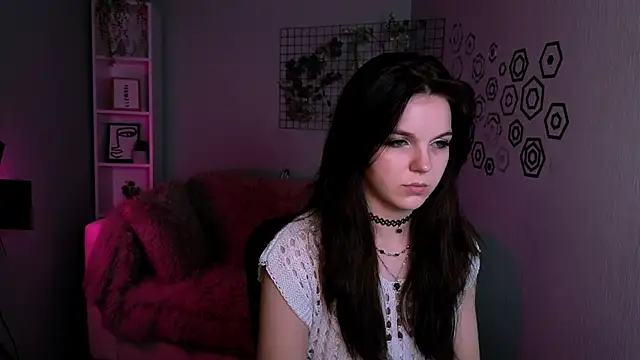 Snapshot of mikameovv chatting on December 5, 2025, 12:26 pm mikameovv online show from December 5, 2025, 12:26 pm