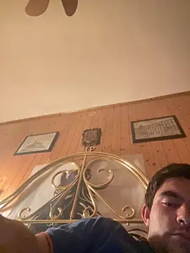 Snapshot of Javix77788 chatting on December 13, 2025, 8:04 pm Javix77788 online show from December 13, 2025, 8:04 pm