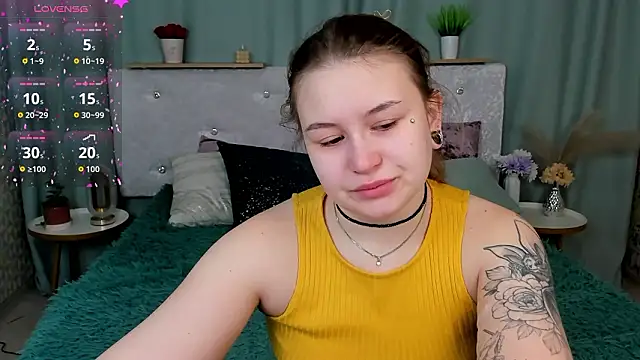 MilanaXHoney online show from February 24, 2026, 12:55 am