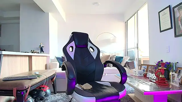 liorvante online show from February 9, 2026, 9:24 pm