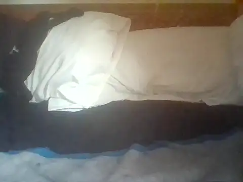 Snapshot of livhuwanie chatting on February 5, 2026, 2:35 pm livhuwanie online show from February 5, 2026, 2:35 pm