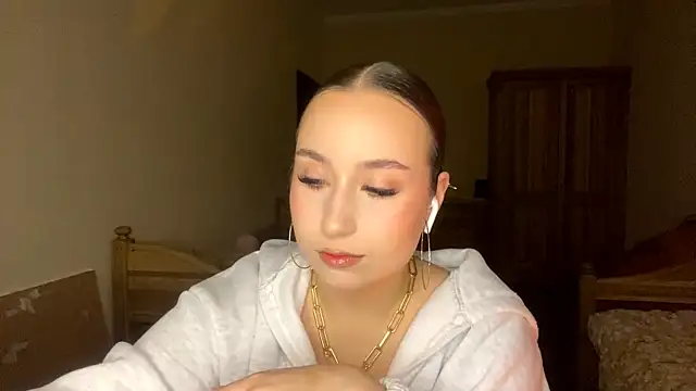 Snapshot of SimCiting chatting on December 1, 2025, 1:34 pm SimCiting online show from December 1, 2025, 1:34 pm