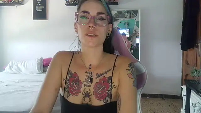 blackrose1997 online show from July 20, 2026, 11:34 am