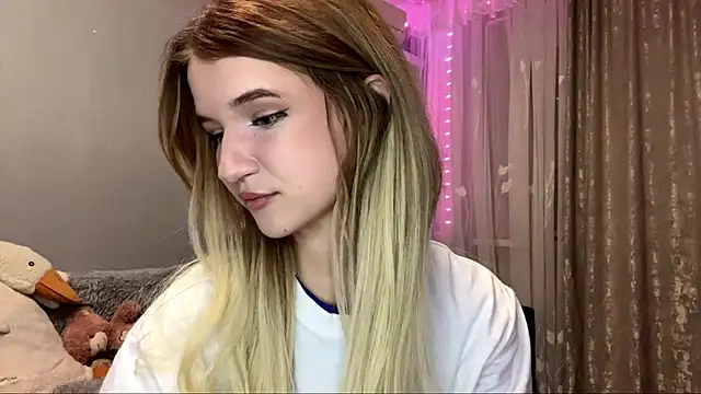 Snapshot of VikkiWittel chatting on November 29, 2025, 6:41 pm VikkiWittel online show from November 29, 2025, 6:41 pm