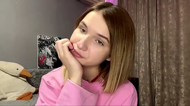 Snapshot of VikkiWittel chatting on December 2, 2025, 5:47 pm VikkiWittel online show from December 2, 2025, 5:47 pm