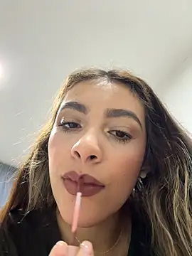 Snapshot of Julieta-8 chatting on November 30, 2025, 11:49 pm Julieta-8 online show from November 30, 2025, 11:49 pm