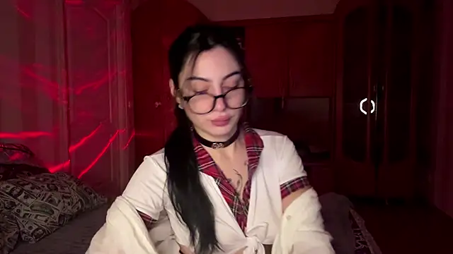 Snapshot of Radiant_Luna chatting on December 13, 2025, 10:38 pm Radiant Luna online show from December 13, 2025, 10:38 pm