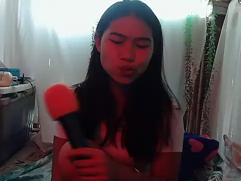 Snapshot of Allysonxx05 chatting on December 3, 2025, 3:40 am Allysonxx05 online show from December 3, 2025, 3:40 am