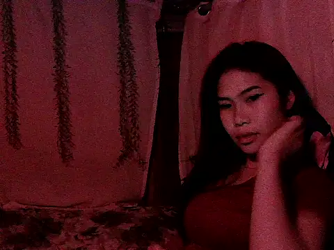 Snapshot of Allysonxx05 chatting on December 1, 2025, 1:23 pm Allysonxx05 online show from December 1, 2025, 1:23 pm