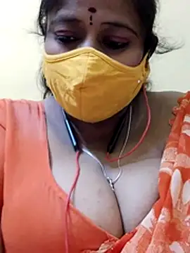 Snapshot of Thanmaya22 chatting on December 3, 2025, 2:49 pm Thanmaya22 online show from December 3, 2025, 2:49 pm