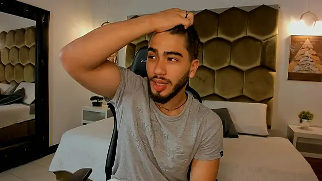 Franco banderas online show from February 26, 2026, 10:15 am