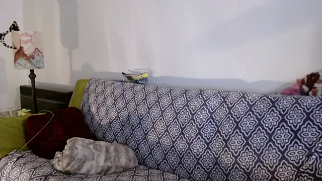 Snapshot of DeliaBlew chatting on December 4, 2025, 3:11 pm DeliaBlew online show from December 4, 2025, 3:11 pm