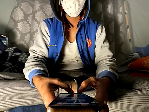 Snapshot of hunterboy2001 chatting on November 30, 2025, 4:08 pm hunterboy2001 online show from November 30, 2025, 4:08 pm