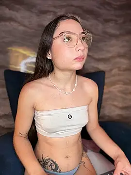 Mia Luxor online show from August 3, 2026, 11:38 am