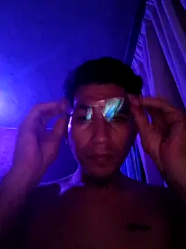 macarywillm online show from May 1, 2026, 4:28 am