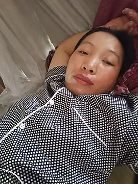 Evelyn-n online show from July 17, 2026, 5:26 am