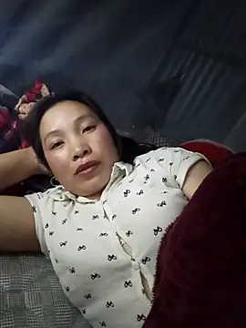 Snapshot of Evelyn-n chatting on March 11, 2026, 1:05 pm Evelyn-n online show from March 11, 2026, 1:05 pm