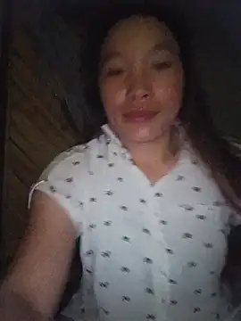 Evelyn-n online show from July 7, 2026, 12:02 am