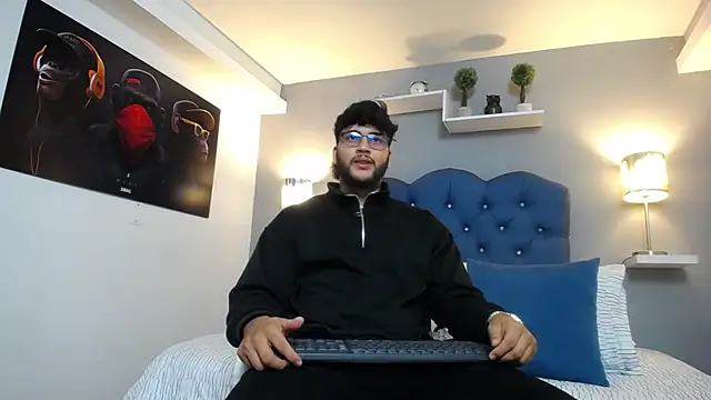 mike foxxx  online show from November 30, 2025, 3:29 am