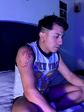 Matias 016 online show from December 3, 2025, 3:29 am