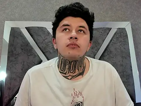 matthew and mila online show from February 9, 2026, 7:56 pm