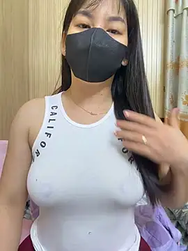 Snapshot of MintShow18 chatting on July 17, 2026, 3:20 pm MintShow18 online show from July 17, 2026, 3:20 pm