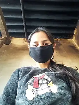 cutegirlm online show from February 3, 2026, 7:13 am