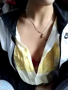 Snapshot of iam-eli chatting on December 5, 2025, 1:05 am iam-eli online show from December 5, 2025, 1:05 am