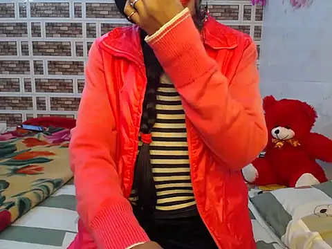 Parimodel19 online show from January 17, 2026, 12:42 pm