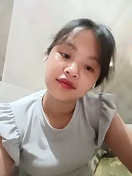 Snapshot of Pretty-haert chatting on July 13, 2026, 4:34 am Pretty-haert online show from July 13, 2026, 4:34 am