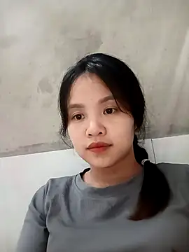 Pretty-haert online show from April 23, 2026, 2:51 pm