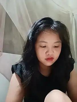 Snapshot of Pretty-haert chatting on July 18, 2026, 8:12 am Pretty-haert online show from July 18, 2026, 8:12 am