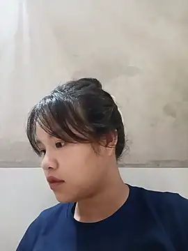 Snapshot of Pretty-haert chatting on July 14, 2026, 2:05 am Pretty-haert online show from July 14, 2026, 2:05 am