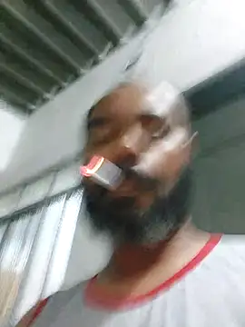 Snapshot of avatazo chatting on December 2, 2025, 7:10 am avatazo online show from December 2, 2025, 7:10 am