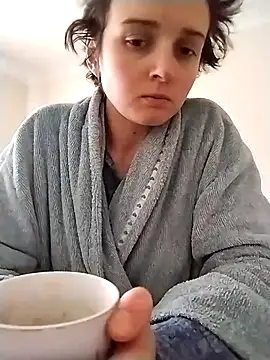 Amy01112 online show from April 22, 2026, 5:42 pm