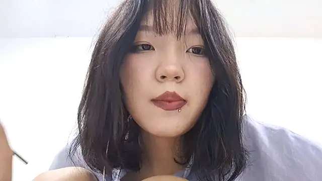 Snapshot of MeowMiaMeow chatting on December 4, 2025, 5:12 pm MeowMiaMeow online show from December 4, 2025, 5:12 pm