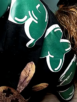 Snapshot of Luna_Leroy chatting on December 3, 2025, 1:39 am Luna Leroy online show from December 3, 2025, 1:39 am