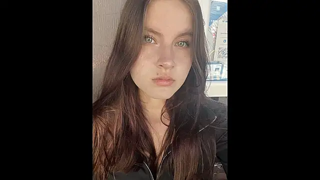 Snapshot of Juice_berries chatting on December 2, 2025, 1:46 pm Juice berries online show from December 2, 2025, 1:46 pm