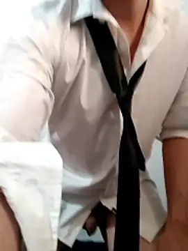 Snapshot of wesleiiiii chatting on February 8, 2026, 12:08 am wesleiiiii online show from February 8, 2026, 12:08 am