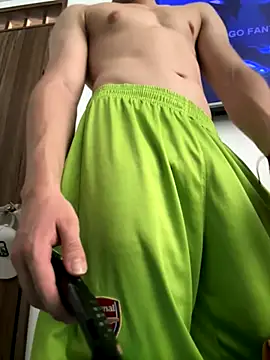 Snapshot of bebecito__ chatting on December 4, 2025, 5:23 pm bebecito online show from December 4, 2025, 5:23 pm