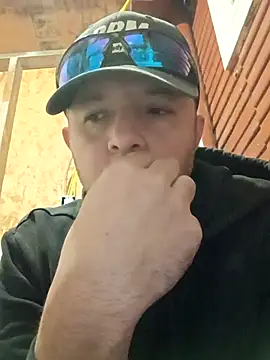 Snapshot of Lalin2323 chatting on March 16, 2026, 11:07 pm Lalin2323 online show from March 16, 2026, 11:07 pm